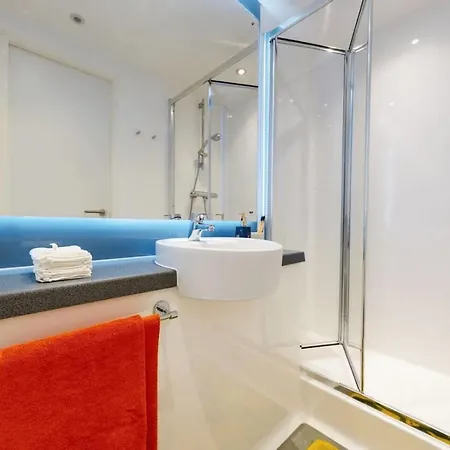 Private Bedrooms With Shared Kitchen, Studios And Apartments At Canvas Wembley In Londres Exterior foto
