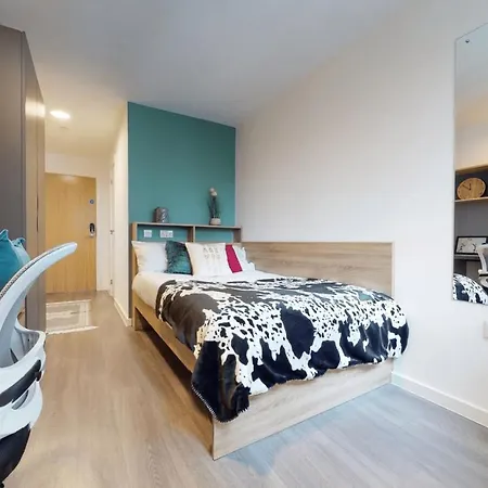 Private Bedrooms With Shared Kitchen, Studios And Apartments At Canvas Wembley In Londres Exterior foto