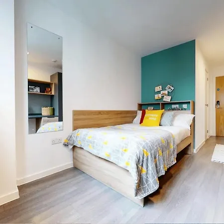 Private Bedrooms With Shared Kitchen, Studios And Apartments At Canvas Wembley In Londres Exterior foto
