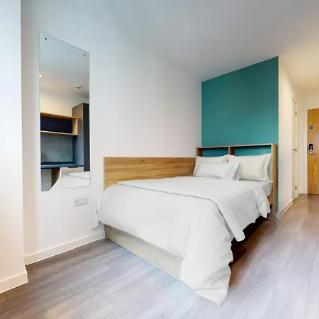 Private Bedrooms With Shared Kitchen, Studios And Apartments At Canvas Wembley In Londres Exterior foto
