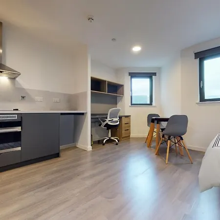Private Bedrooms With Shared Kitchen, Studios And Apartments At Canvas Wembley In Londres Exterior foto