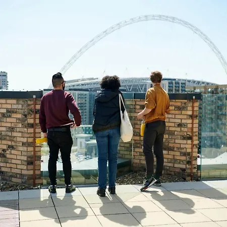 Private Bedrooms With Shared Kitchen, Studios And Apartments At Canvas Wembley In Londres Exterior foto