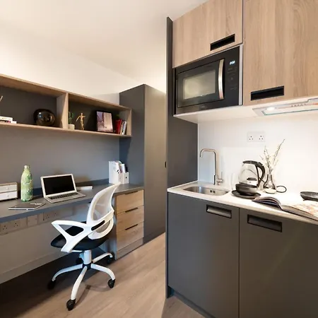 Private Bedrooms With Shared Kitchen, Studios And Apartments At Canvas Wembley In Londres Exterior foto