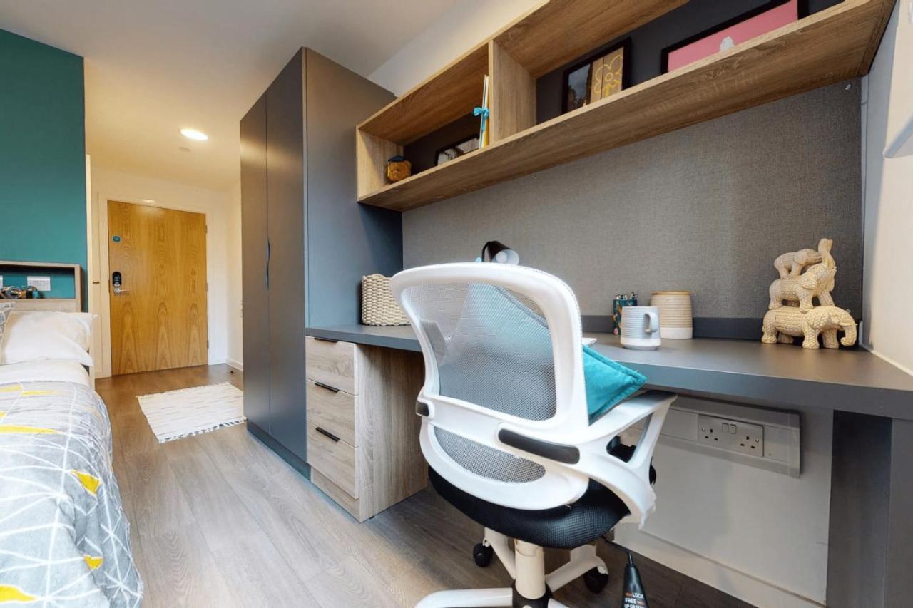 Private Bedrooms With Shared Kitchen, And At Canvas Wembley In London