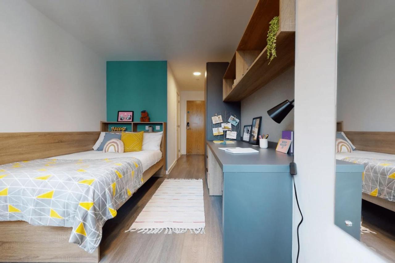 Private Bedrooms With Shared Kitchen, And At Canvas Wembley In * London
