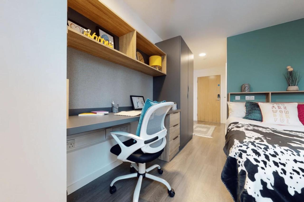 Private Bedrooms With Shared Kitchen, And At Canvas Wembley In *
