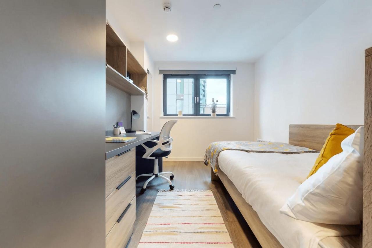 Private Bedrooms With Shared Kitchen, And At Canvas Wembley In * London