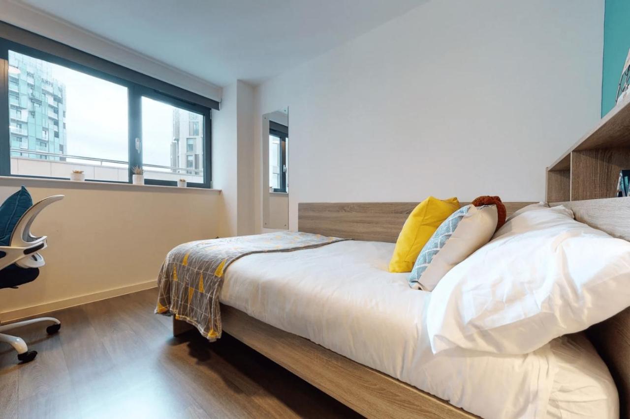 Private Bedrooms With Shared Kitchen, And At Canvas Wembley In * London