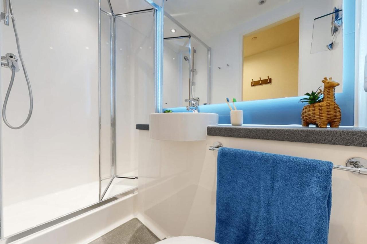 Apartamento Private Bedrooms With Shared Kitchen, And At Canvas Wembley In Londres